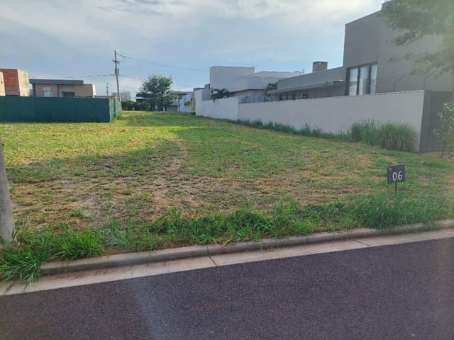 Terreno com 291m², à venda, no bairro Jardim Pinheiros em Birigüi