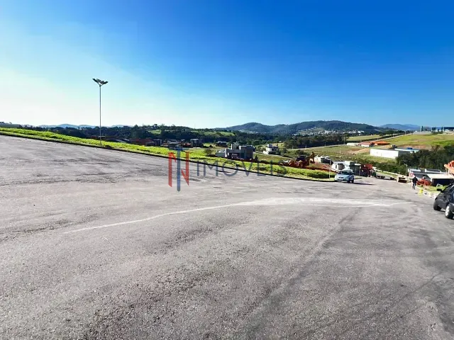Terreno com 300m², à venda, no bairro Laranja Azeda em Atibaia