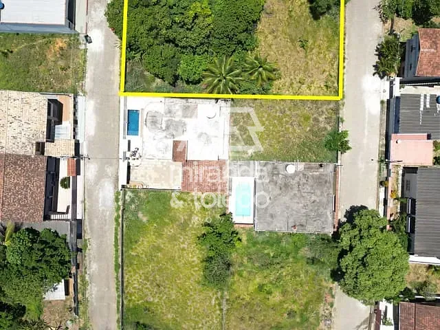 Terreno com 960m², à venda, no bairro Portinho em Piúma
