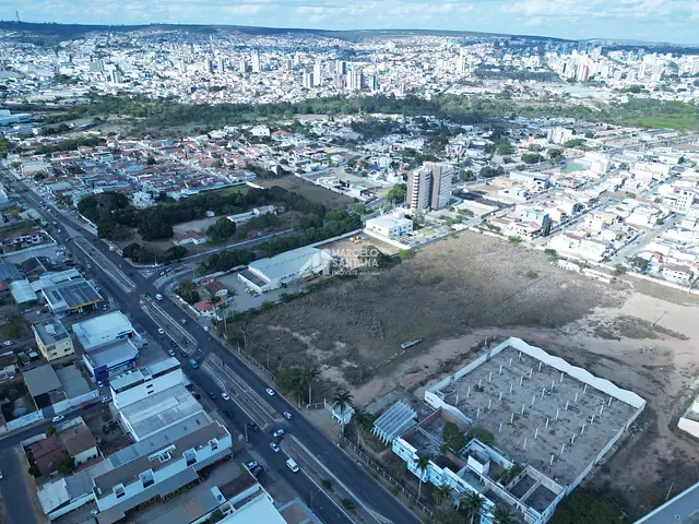 Terreno com 20000m², à venda, no bairro Boa Vista em Vitória da Conquista