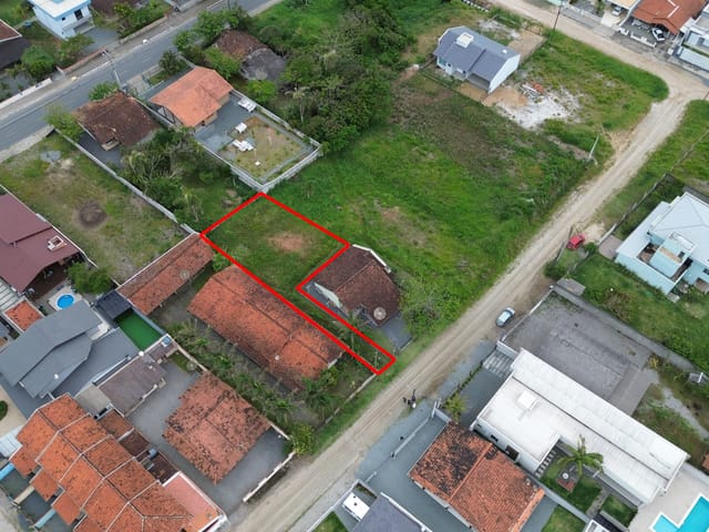 Foto do Terreno - Terreno a 120 Metros do Mar - Salinas Balneário Barra do Sul, SC | North Center