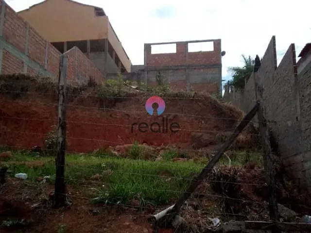 Terreno à venda, no bairro Arvoredo 2ª Seção em Contagem
