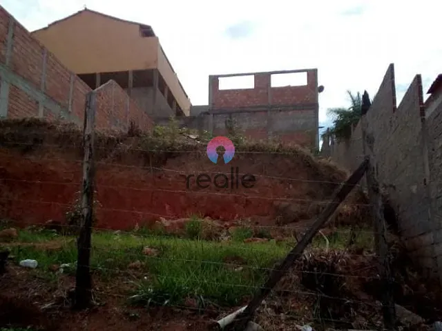 Terreno à venda, no bairro Arvoredo 2ª Seção em Contagem