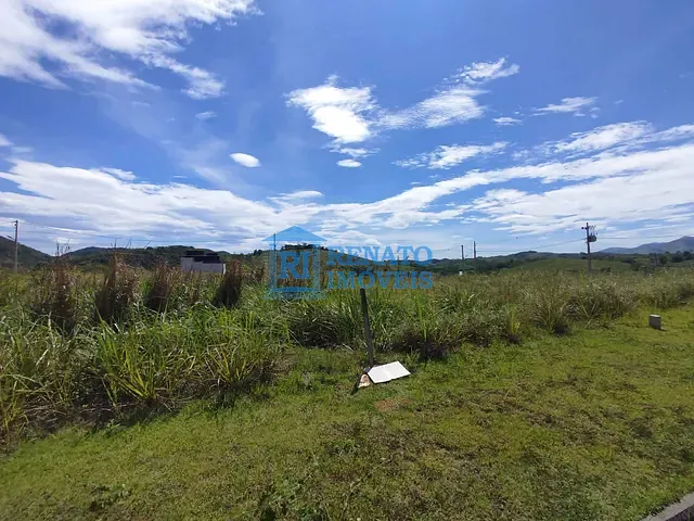 Terreno com 150m², à venda, no bairro Peróbas (Pachecos) em Itaboraí