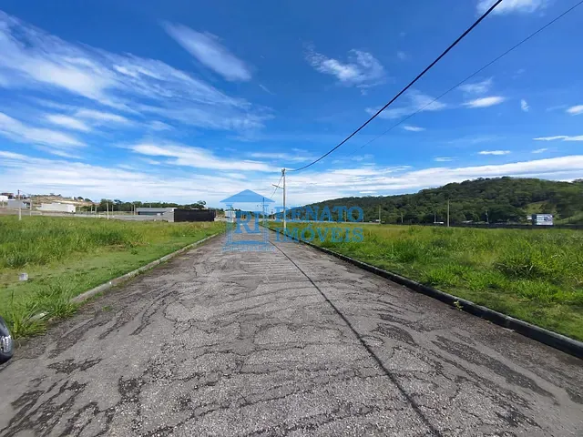 Terreno com 150m², à venda, no bairro Peróbas (Pachecos) em Itaboraí