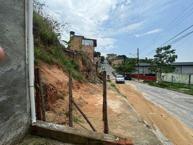 Terreno com 175m², à venda, no bairro Monte Azul em Belo Horizonte
