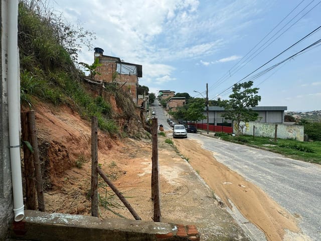 Terreno com 175m², à venda, no bairro Monte Azul em Belo Horizonte