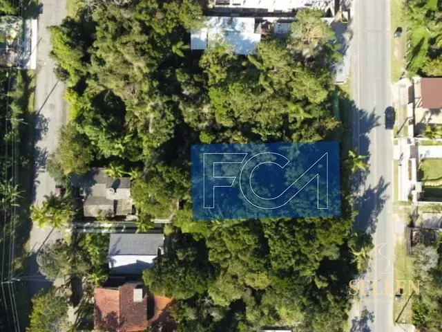 Terreno com 485m², à venda, no bairro Praia do Estaleiro em Balneário Camboriú
