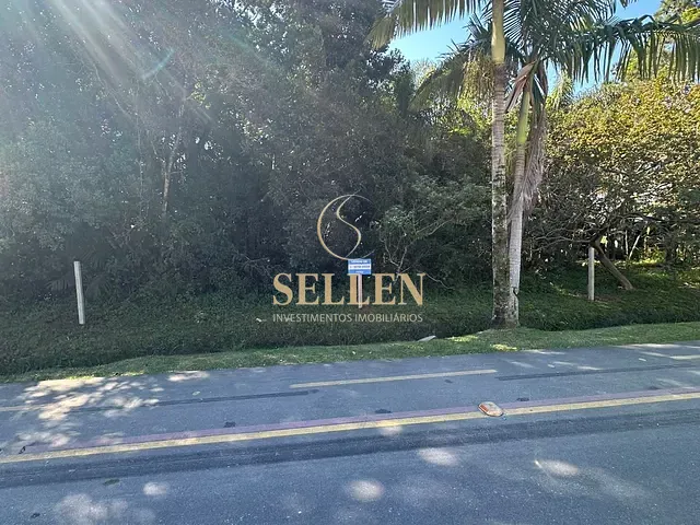 Terreno com 485m², à venda, no bairro Praia do Estaleiro em Balneário Camboriú
