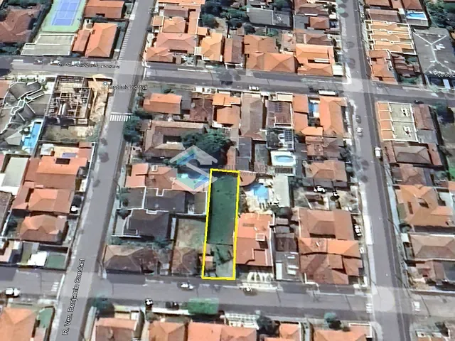 Terreno com 498m², à venda, no bairro Centro em Jacarezinho