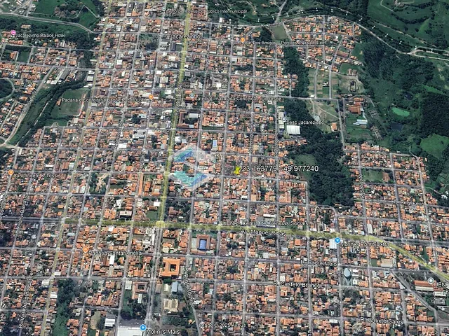 Terreno com 498m², à venda, no bairro Centro em Jacarezinho