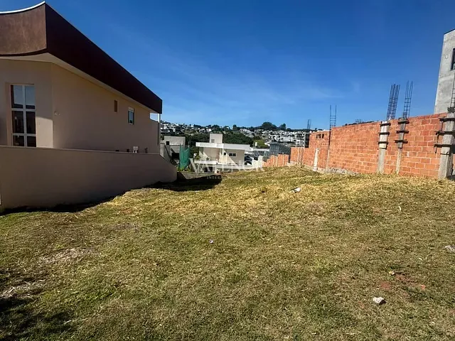 Terreno com 455m², à venda, no bairro Loteamento Brisas do Lago em Jundiaí