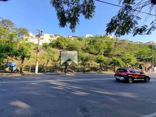 Terreno com 450m², à venda, no bairro Piratininga em Niterói