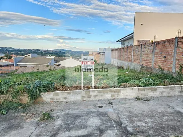 Terreno com 300m², à venda, no bairro POMPÉIA 3 em Jacarezinho