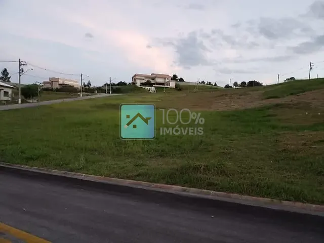 Terreno com 806m², à venda, no bairro Condomínio Residencial Altos da Quinta em Não informado