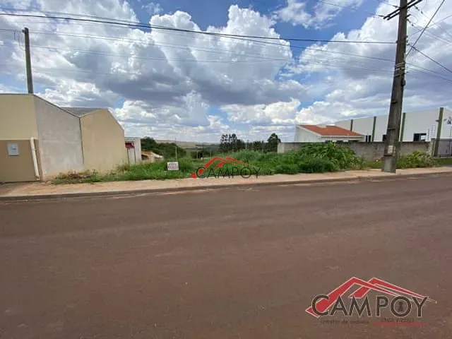 Terreno com 284m², à venda, no bairro Jardim Santiago em Apucarana