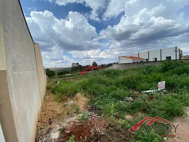 Terreno com 284m², à venda, no bairro Jardim Santiago em Apucarana