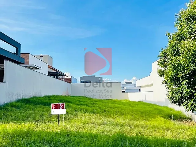 Terreno com 398m², à venda, no bairro Jardim Carlos Gomes em Pirassununga
