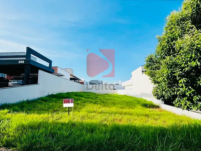 Terreno com 398m², à venda, no bairro Jardim Carlos Gomes em Pirassununga