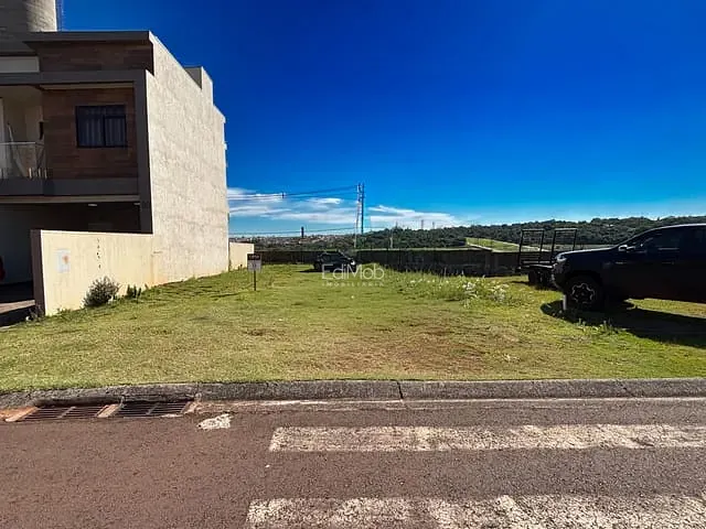 Terreno com 200m², à venda, no bairro FAG em Cascavel