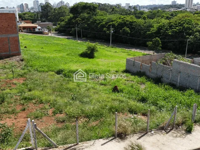 Terreno com 336m², à venda, no bairro Jardim dos Pinheiros em Americana