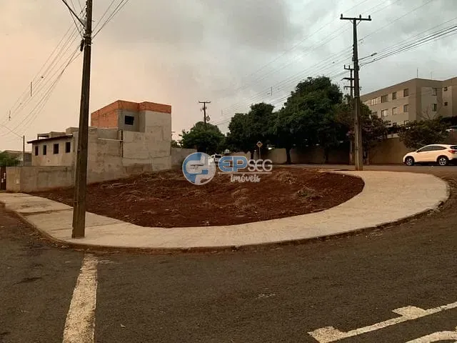 Terreno com 519m², à venda, no bairro Lagoa Dourada em Londrina