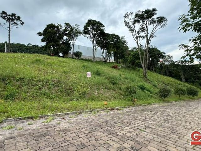 Terreno com 360m², à venda, no bairro Loteamento Basso em Nova Bassano