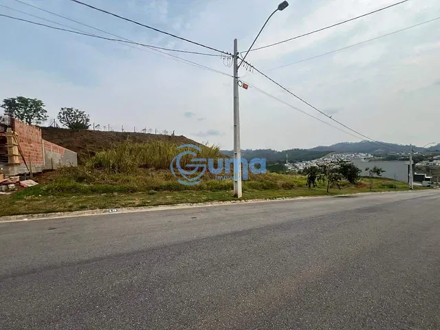 Terreno com 302m², à venda, no bairro Jardim São José em Bragança Paulista