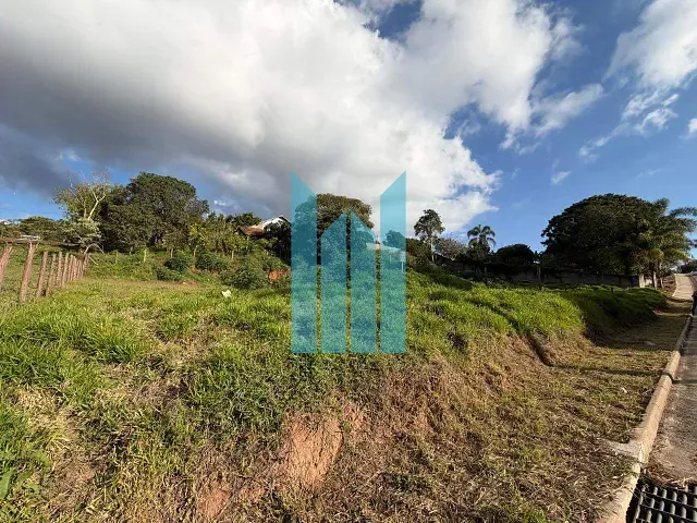 Terreno com 474m², à venda, no bairro Morada dos Pássaros em Poços de Caldas
