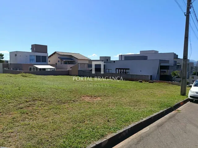 Terreno com 300m², à venda, no bairro Condomínio Villa Real de Bragança em Bragança Paulista
