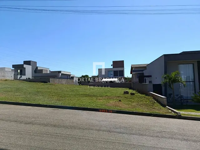Terreno com 300m², à venda, no bairro Condomínio Villa Real de Bragança em Bragança Paulista