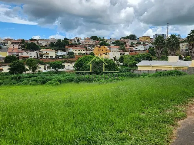 Terreno com 2400m², à venda, no bairro Morada do Sol em Guaxupé
