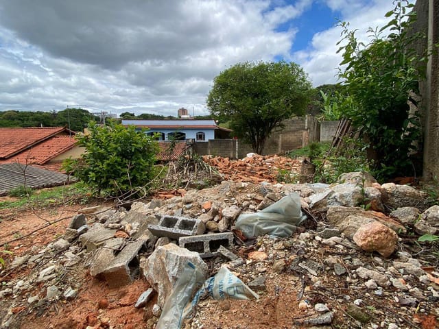 Terreno com 300m², à venda, no bairro São João Batista em Santa Luzia