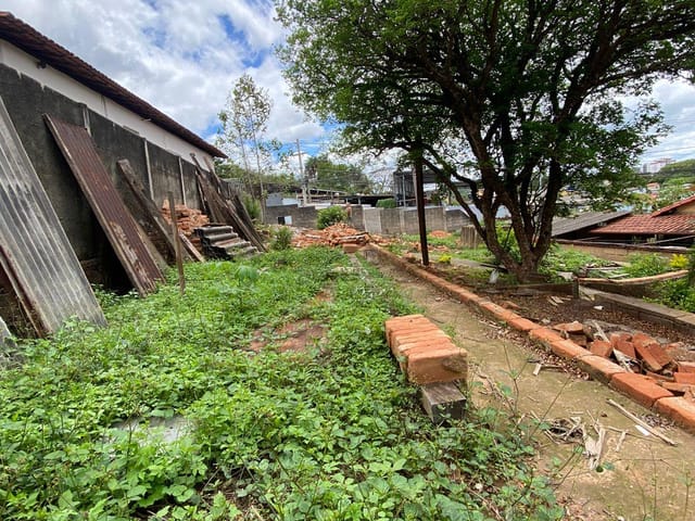 Terreno com 300m², à venda, no bairro São João Batista em Santa Luzia