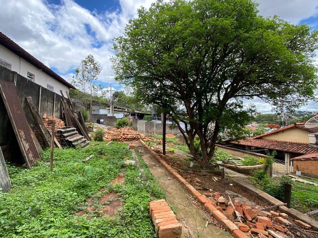 Terreno com 300m², à venda, no bairro São João Batista em Santa Luzia