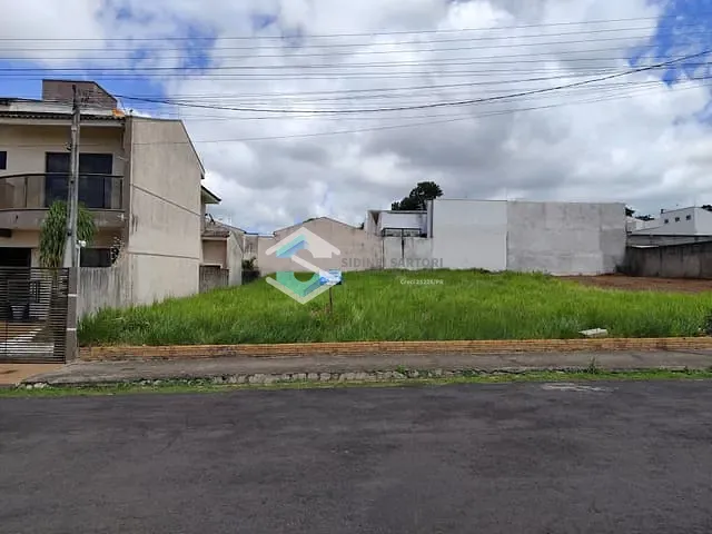 Terreno com 274m², à venda, no bairro Pompeia 2 em Jacarezinho