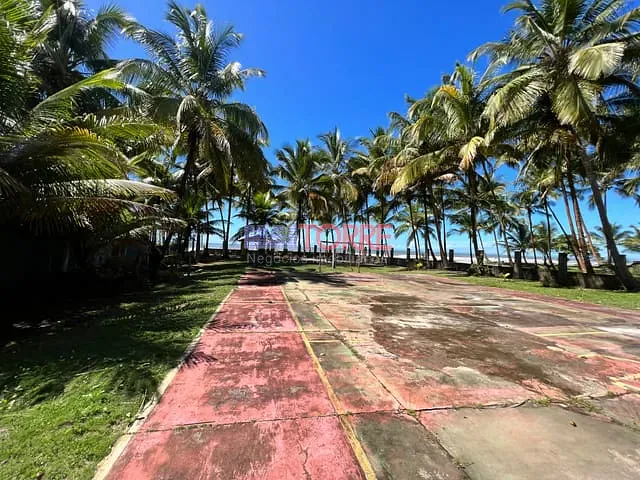 Terreno com 1078m², à venda, no bairro Olivença em Ilhéus