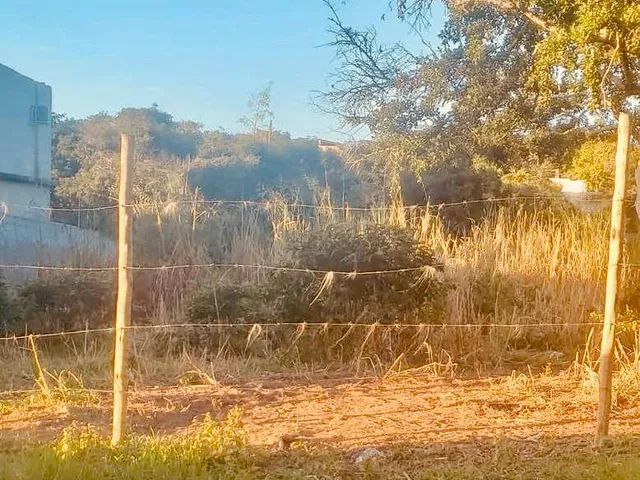 Terreno com 602m², à venda, no bairro Caravelas do Pero em Cabo Frio