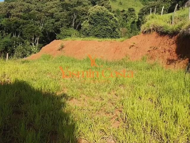 Terreno com 1000m², à venda, no bairro Bairro dos Ferraz em Córrego do Bom Jesus
