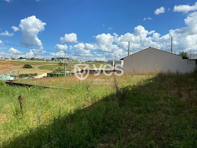 Terreno com 240m², à venda, no bairro Parque das Mangabeiras em Araxá