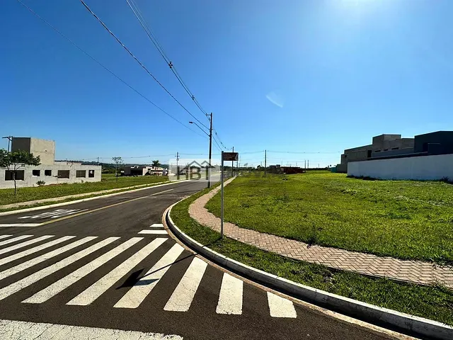 Terreno com 402m², à venda, no bairro Piratininga em Piratininga