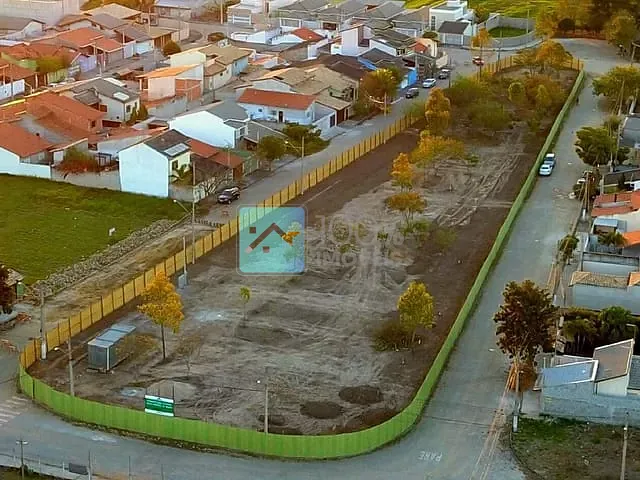 Terreno com 250m², à venda, no bairro Village das Flores em Caçapava