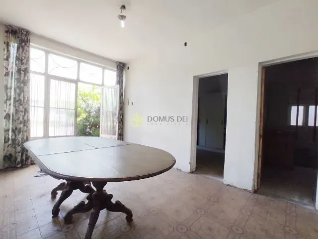 Casa com 490m² 3 quartos e 2 banheiros, à venda, no bairro Centro em Barra Mansa
