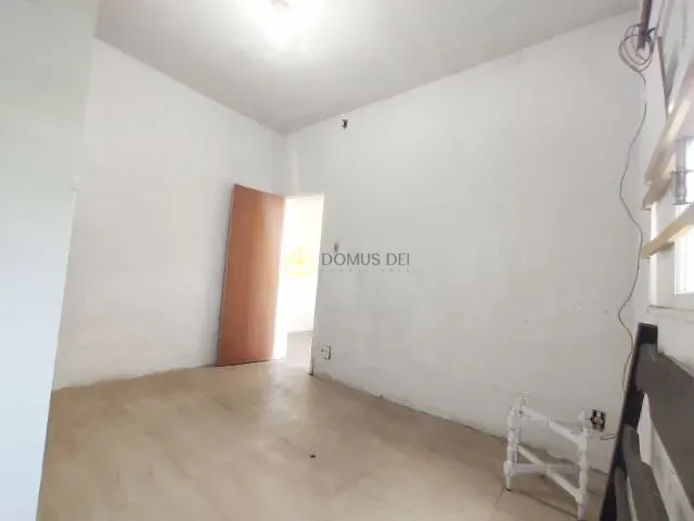 Casa com 490m² 3 quartos e 2 banheiros, à venda, no bairro Centro em Barra Mansa