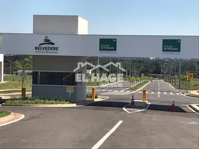 Terreno com 323m², à venda, no bairro Parque Universitário em Cuiabá