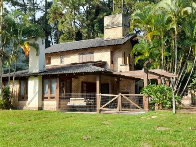 Terreno com 33044m², à venda, no bairro Ingleses do Rio Vermelho em Florianópolis
