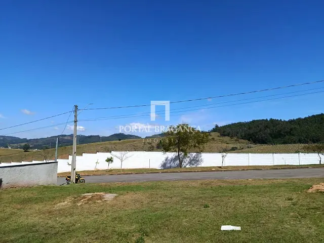 Terreno com 300m², à venda, no bairro Condomínio Villa Real de Bragança em Bragança Paulista