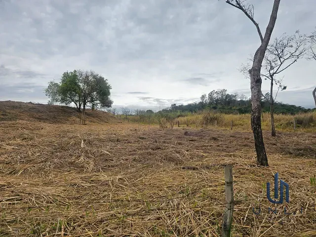 Terreno com 1m², à venda, no bairro Quatro de Abril em Piraí