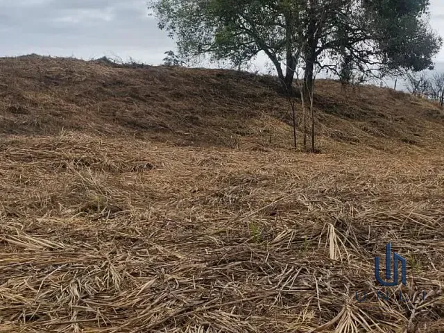 Terreno com 1m², à venda, no bairro Quatro de Abril em Piraí