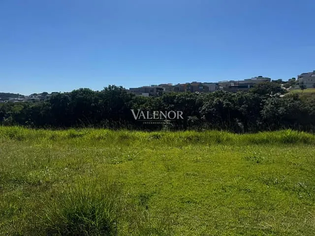 Terreno com 360m², à venda, no bairro Loteamento Brisas do Lago em Jundiaí